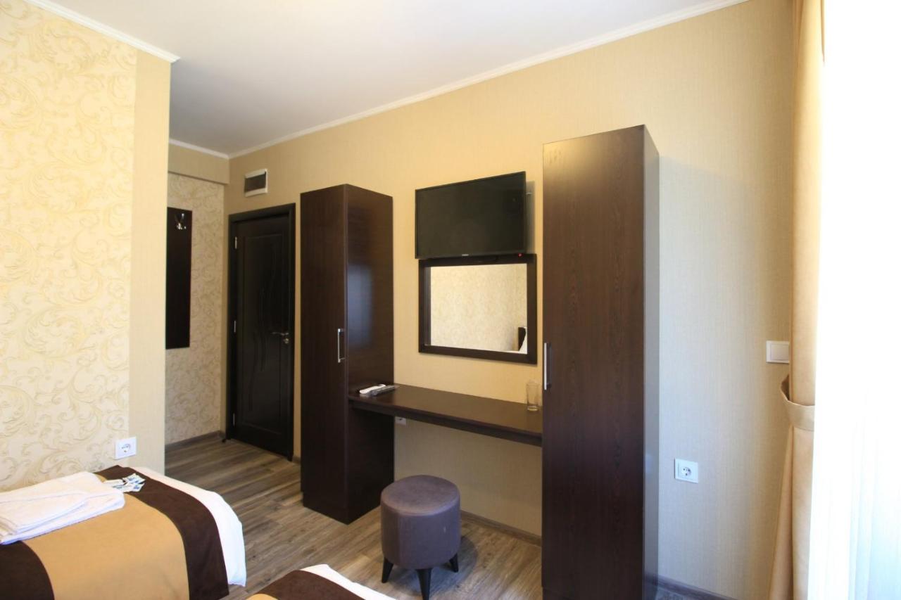Къща За Гости Тони Slatograd Exterior foto